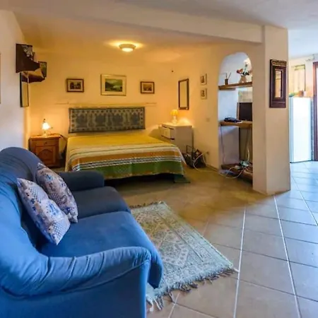 Luminoso Monolocale Con Vista Mare דירה